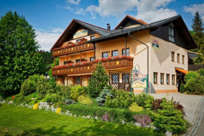 Отель Pension Salzsäumer - Adults Only  Нойшёнау